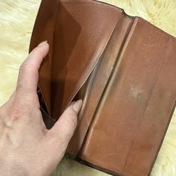 LV vintage man long monogram wallet in a fair condition - Picture 5 of 13